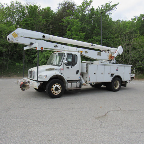2013 FREIGHTLINER M2-106 Bucket Boom Truck #
