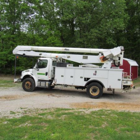 2013 FREIGHTLINER M2-106 Bucket Boom Truck #