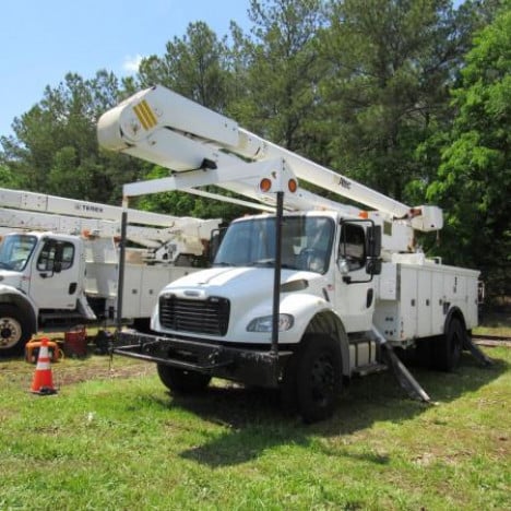 2013 FREIGHTLINER M2-106 Bucket Boom Truck #