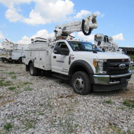 2017-ford-f550-bucket-boom-truck #1452383