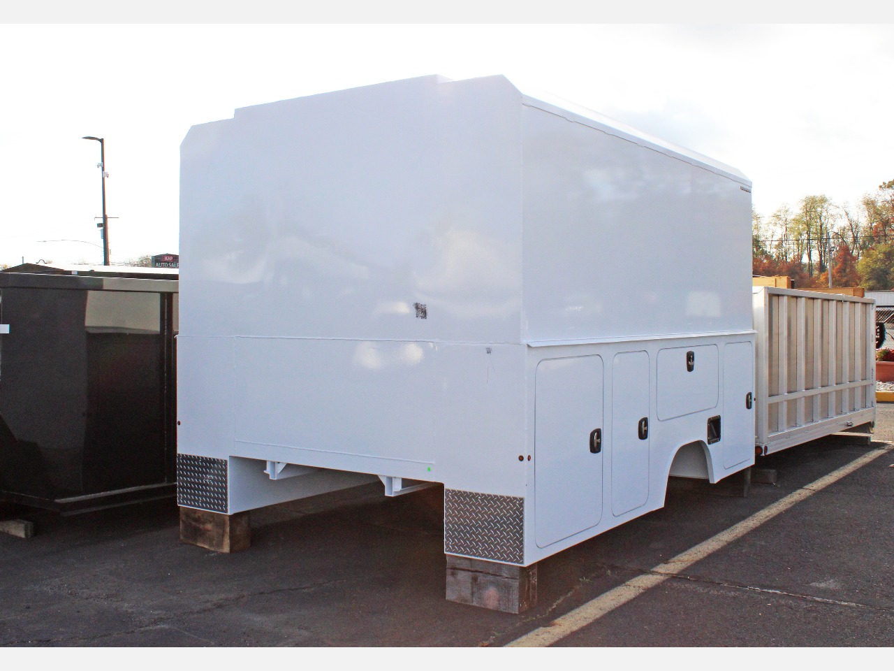 Enclosed Utility Body Trucks for Sale Near Me: Your Comprehensive Guide to Finding the Perfect Mobile Workshop