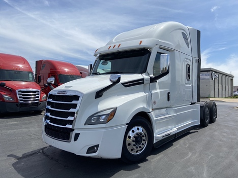 2023 FREIGHTLINER Cascadia CA126 * Tandem Axle Sleeper