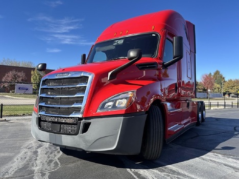 2021-freightliner-cascadia-ca126-tandem-axle-sleeper #1388