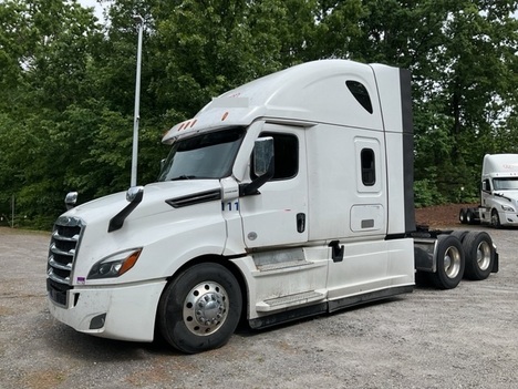 2024 FREIGHTLINER Cascadia CA126 * Tandem Axle Sleeper