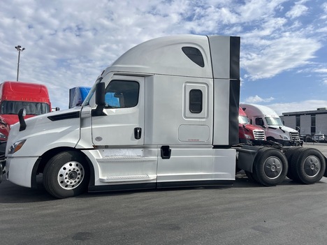 2024-freightliner-cascadia-ca126-tandem-axle-sleeper #1429