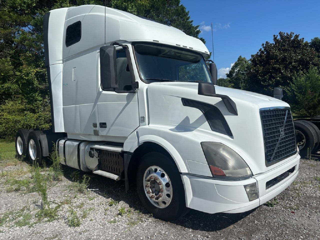 2016 VOLVO VNL670 Sleeper #1299