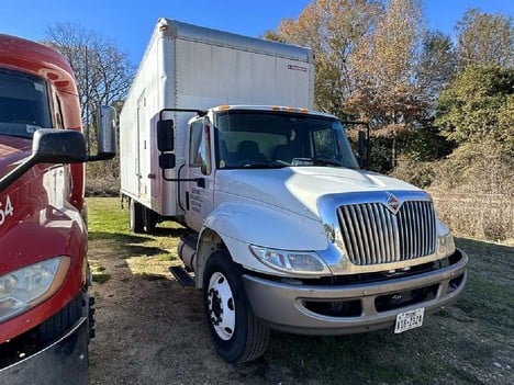 2019 INTERNATIONAL 4300 Box Van Truck #4053 2019 INTERNATIONAL 4300 Box Van Truck #4053