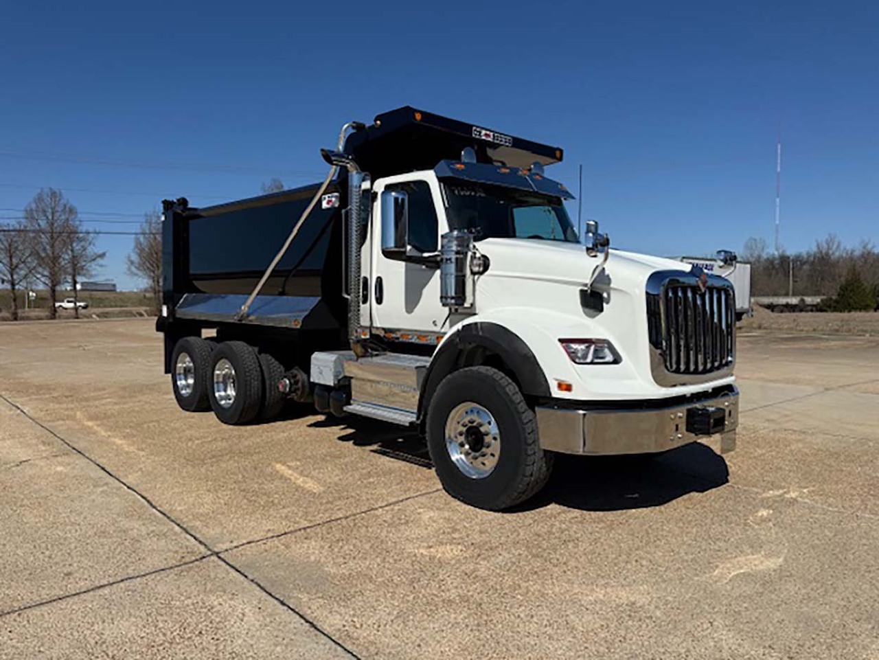 2026 INTERNATIONAL HX 620 Dump Truck #1 2026 INTERNATIONAL HX 620 Dump Truck #1
