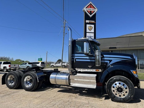 2027 INTERNATIONAL HX 520 Daycab #4103