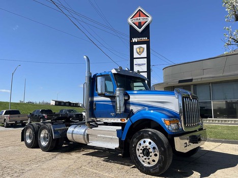 2027 INTERNATIONAL HX 520 Daycab #4107