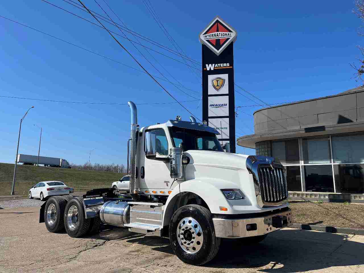2027 INTERNATIONAL HX 620 Daycab #1 2027 INTERNATIONAL HX 620 Daycab #1