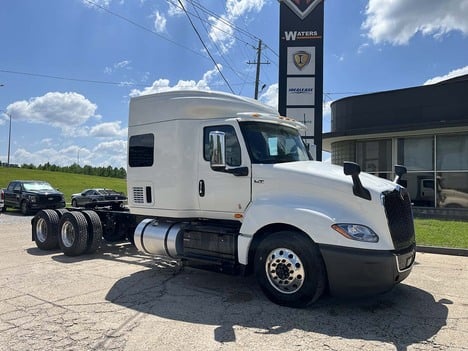 2027 INTERNATIONAL LT 625 Sleeper #4167 2027 INTERNATIONAL LT 625 Sleeper #4167