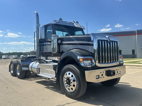 2027 INTERNATIONAL HX 520 Daycab #4169 2027 INTERNATIONAL HX 520 Daycab #4169
