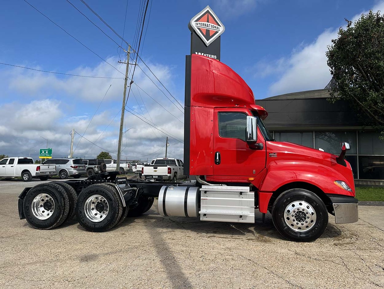 2027 INTERNATIONAL LT 625 Daycab #1 2027 INTERNATIONAL LT 625 Daycab #1