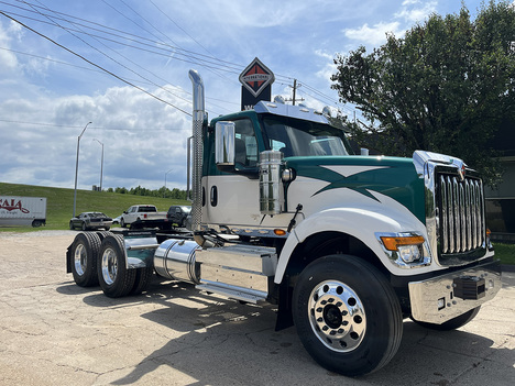 2027-international-hx-520-daycab #4207