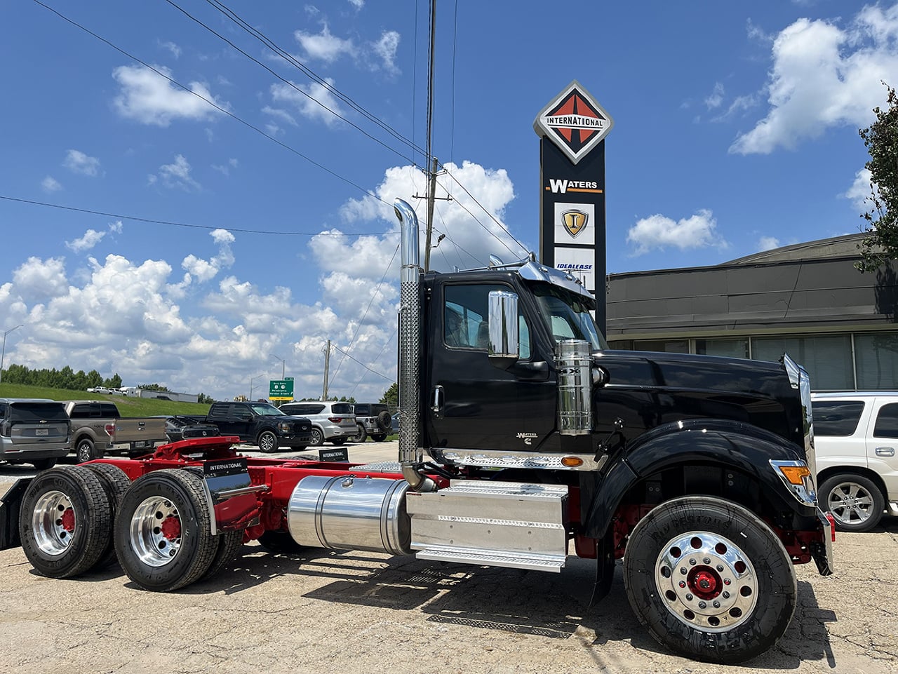 2027 INTERNATIONAL HX 520 Daycab #1 2027 INTERNATIONAL HX 520 Daycab #1