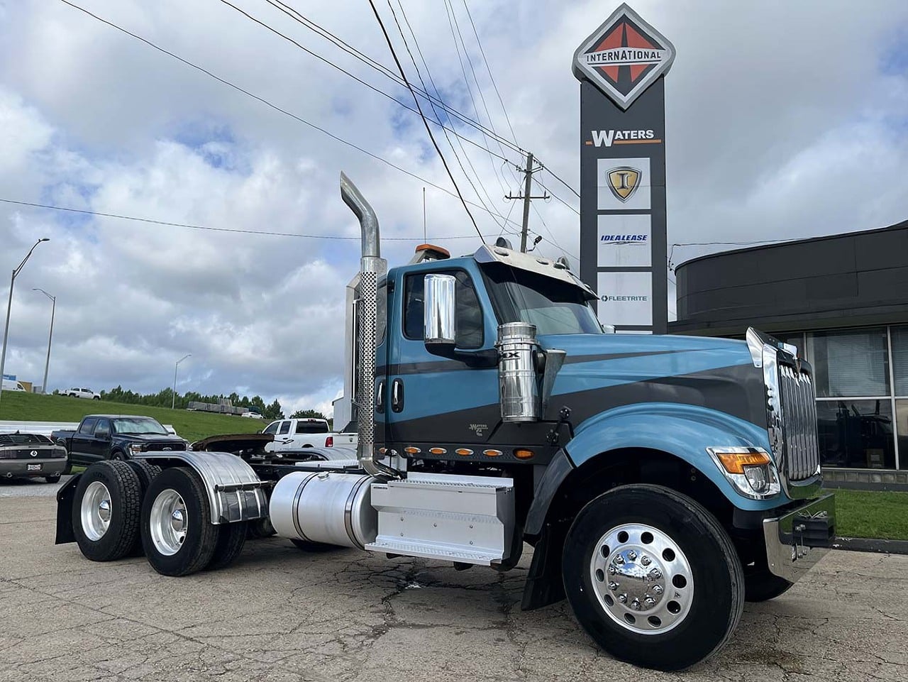 2023 INTERNATIONAL HX Daycab #1 2023 INTERNATIONAL HX Daycab #1