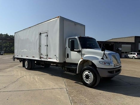 2020 INTERNATIONAL MV Box Van Truck #4244 2020 INTERNATIONAL MV Box Van Truck #4244