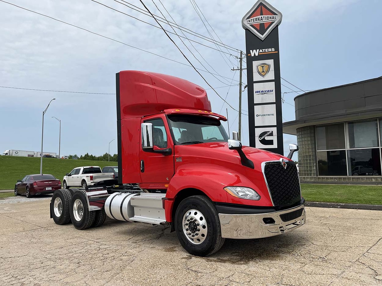2027 INTERNATIONAL LT 625 Daycab #1 2027 INTERNATIONAL LT 625 Daycab #1