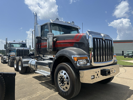 2027-international-hx-520-daycab #4268