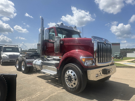 2027-international-hx-520-daycab #4271
