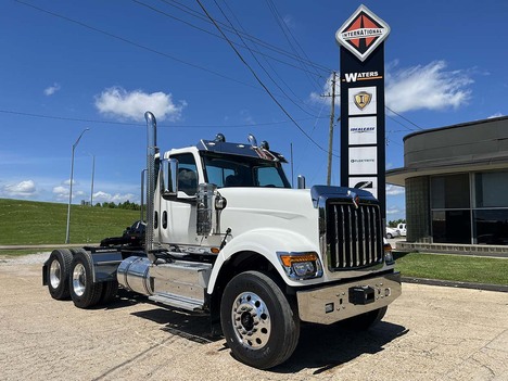 2027-international-hx-520-daycab #4280