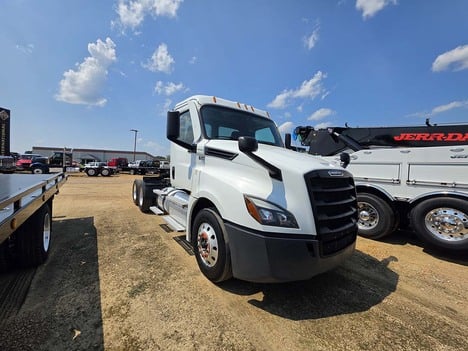 2022 FREIGHTLINER CASCADIA 125 EVOLUTION Daycab #4299 2022 FREIGHTLINER CASCADIA 125 EVOLUTION Daycab #4299