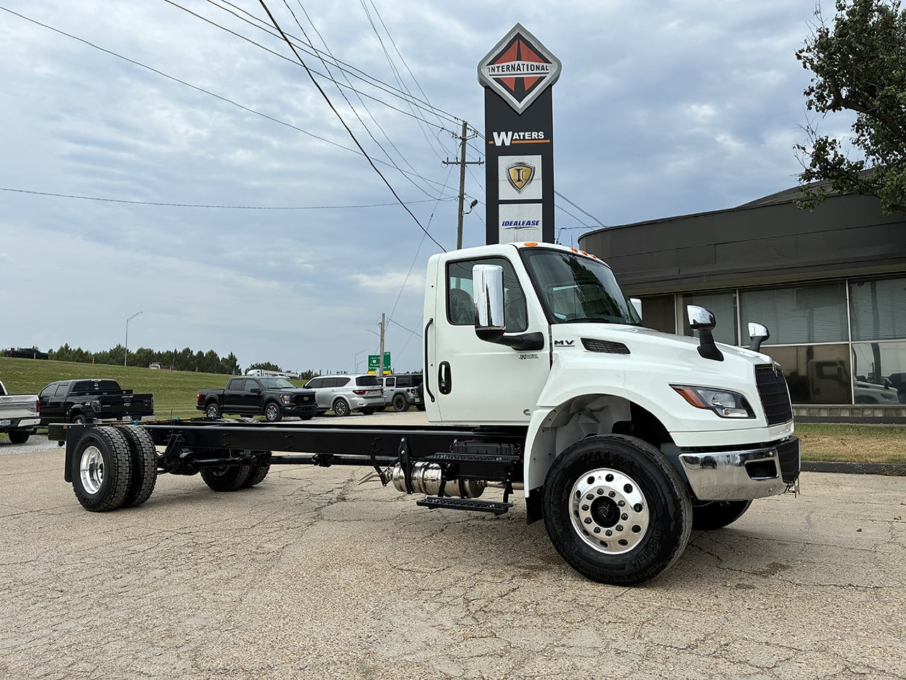 2027 INTERNATIONAL MV 607 Cab Chassis Truck #1 2027 INTERNATIONAL MV 607 Cab Chassis Truck #1