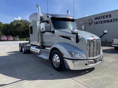 2023-peterbilt-579-sleeper #4328