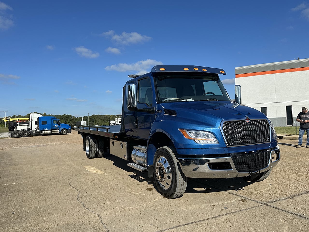 2026 INTERNATIONAL MV 607 Rollback Tow Truck #1 2026 INTERNATIONAL MV 607 Rollback Tow Truck #1