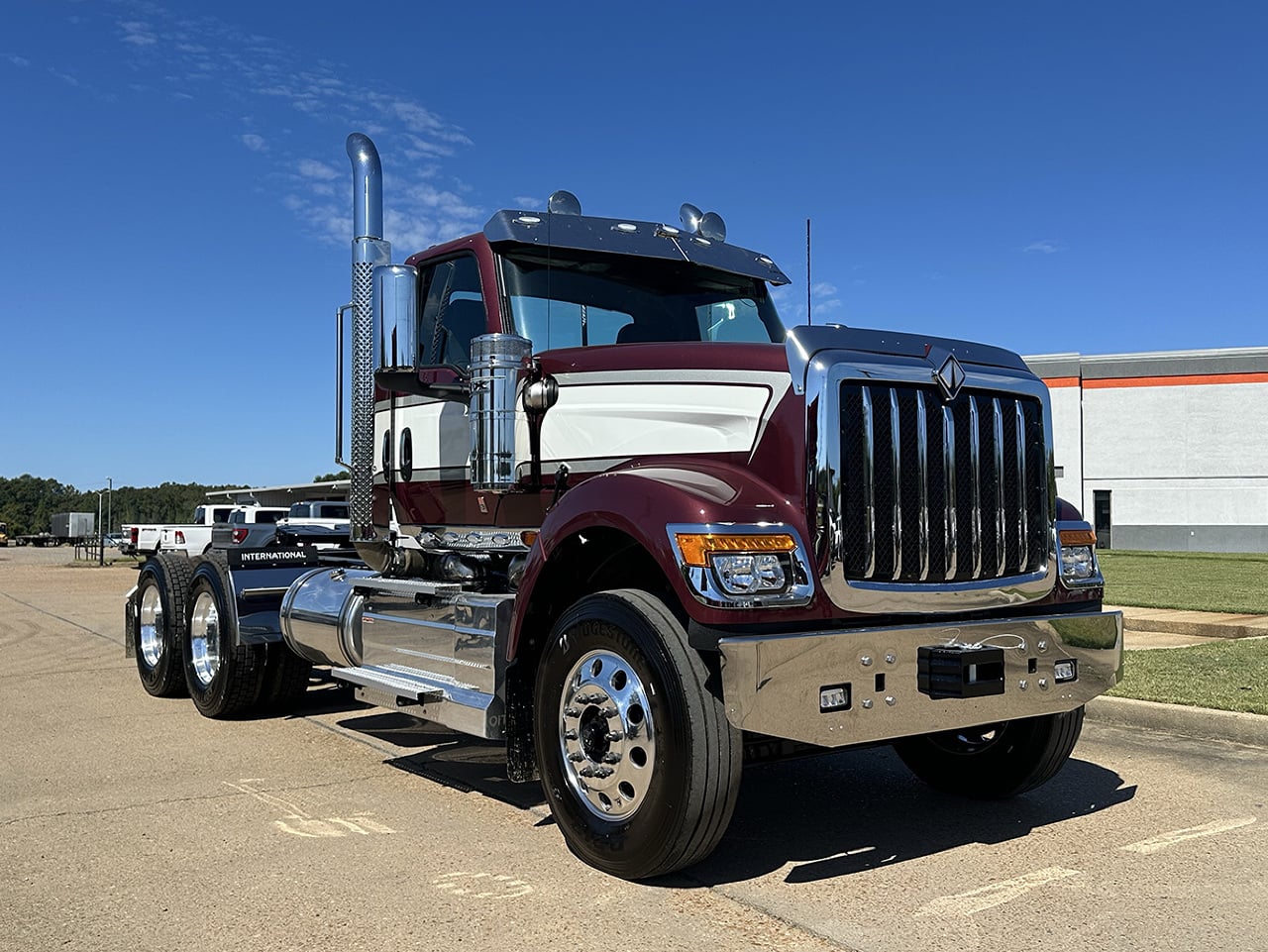 2027 INTERNATIONAL HX 520 Daycab #1 2027 INTERNATIONAL HX 520 Daycab #1